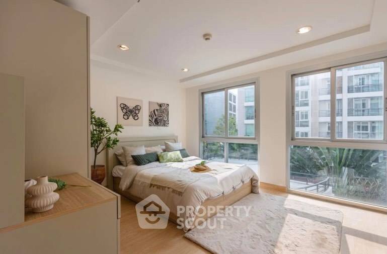 picture 3-BR Condo at Resorta Yen-Akat near MRT Khlong Toei (ID 2810120) - 5/12