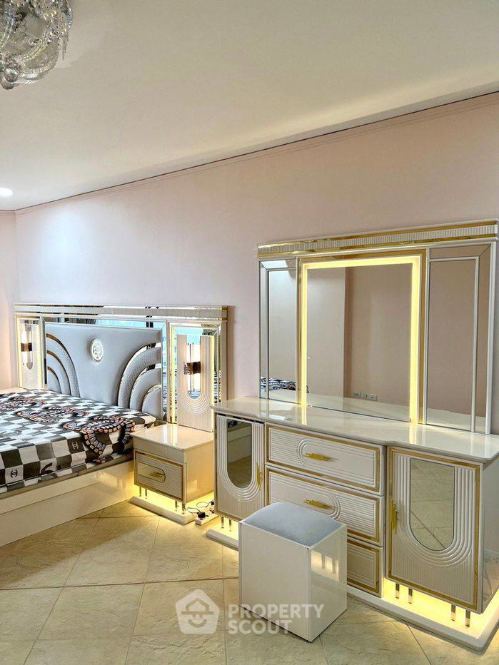 รูป คอนโด 2 ห้องนอน 150 ตร.ม. ชั้น 15 ขายที่ Jomtien Beach Paradise ใกล้หาดจอมเทียน (ID 2152587) - รูปที่ 2/15
