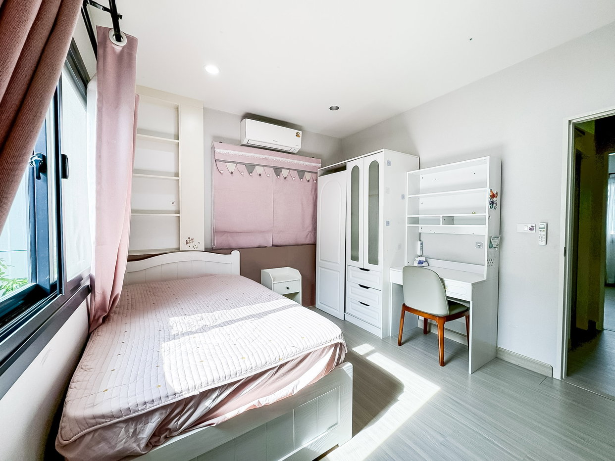 picture 2 Storey Pet Friendly House for Rent Thung Klom East Pattaya - 12/24