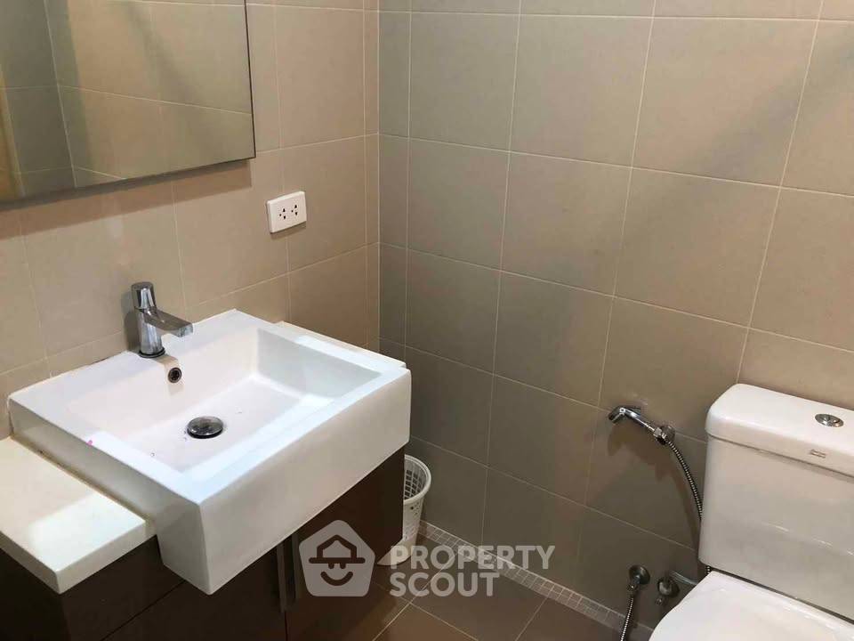 รูป คอนโด 1-ห้องนอน ที่ ไฮฟ์ สาทร ใกล้ BTS กรุงธนบุรี (ID 2122042) - รูปที่ 7/8