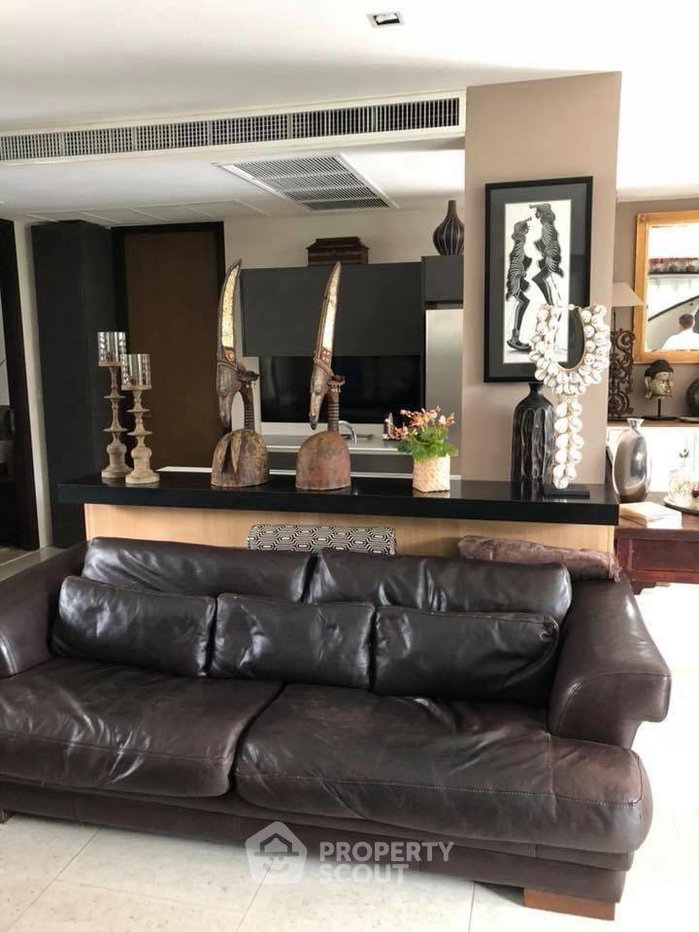 picture 3-BR Condo at Baan Lux - Sathon near MRT Khlong Toei (ID 2090680) - 7/10