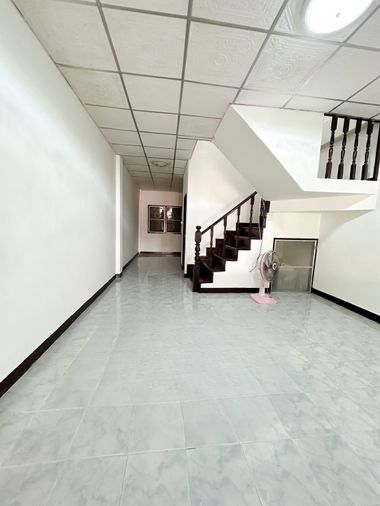 ขายทาวน์โฮม 3 ห้องนอน 16 ตร.ว. หมู่บ้านจินดาทาวน์