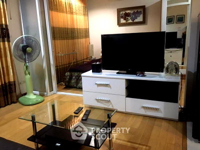 คอนโดให้เช่า : คอนโด 1-ห้องนอน ที่ วิลล่า สาทร ใกล้ BTS กรุงธนบุรี (ID 384211)