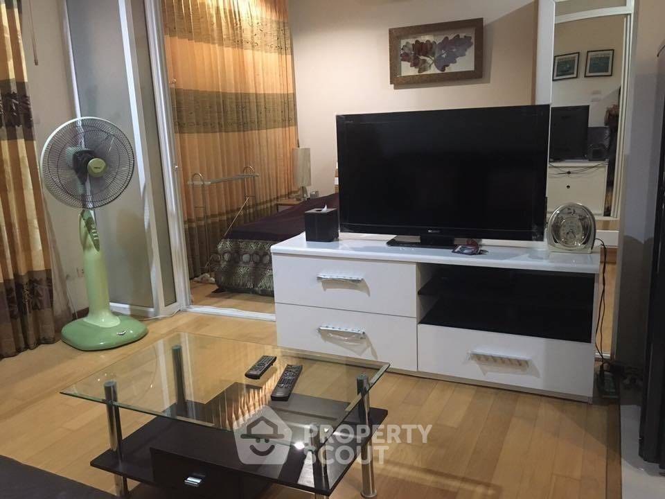 รูป คอนโด 1-ห้องนอน ที่ วิลล่า สาทร ใกล้ BTS กรุงธนบุรี (ID 384211) - รูปที่ 1/4
