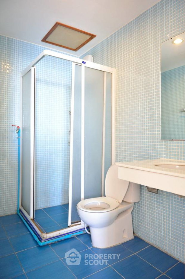picture 2-BR Condo at Rama Harbour View Condominium in Surasak (ID 1437812) - 12/17