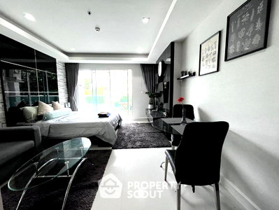 Condos for sale : 1-BR Condo For Sale In Cosy Beach View, Phratamnak (2nd Floor) (ID 2213511)