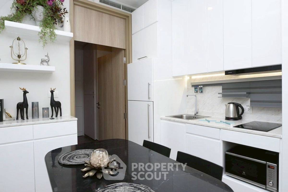 picture 1-BR Condo at Noble Ploenchit near BTS Phloen Chit (ID 2449123) - 11/18