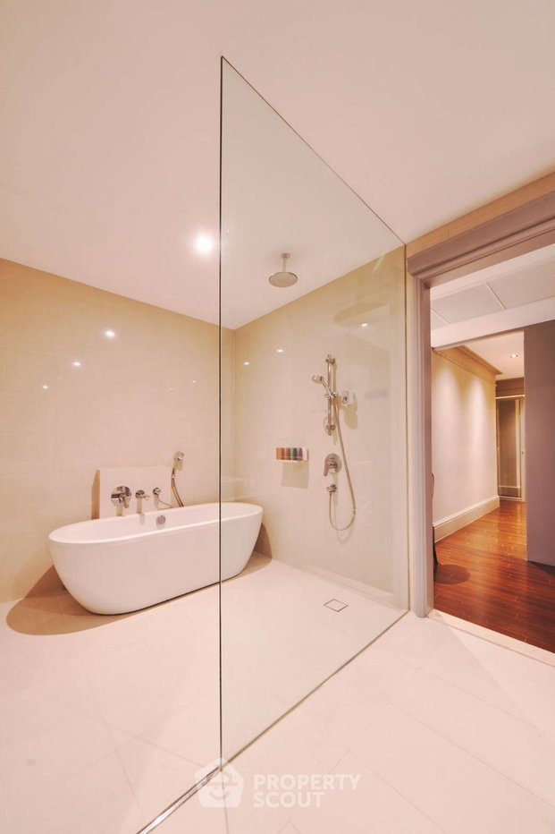 picture 3-BR Condo at Baan Lux - Sathon near MRT Khlong Toei (ID 2828577) - 11/16