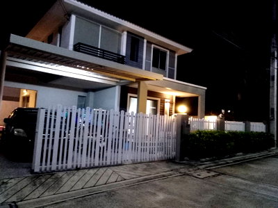 บ้านเดี่ยว นิคมปิ่นทอง : BL136|บ้านเดี่ยว 2 ชั้น โครงการ ไลฟ์ อิน เดอะ การ์เด้น สวนเสือ - ศรีราชา  ซ 3 เทศบาลนครแหลมฉบัง	บางละมุง 	ชลบุรี (ราคา 2,800,000  บาท) 