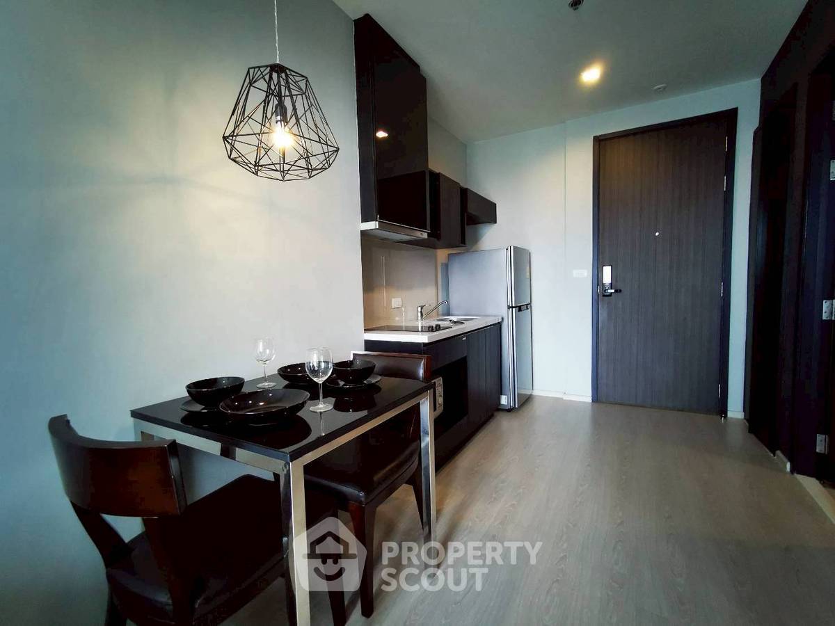 picture 1-BR Condo at Rhythm Sukhumvit 44/1 near BTS Phra Khanong (ID 2297128) - 2/4