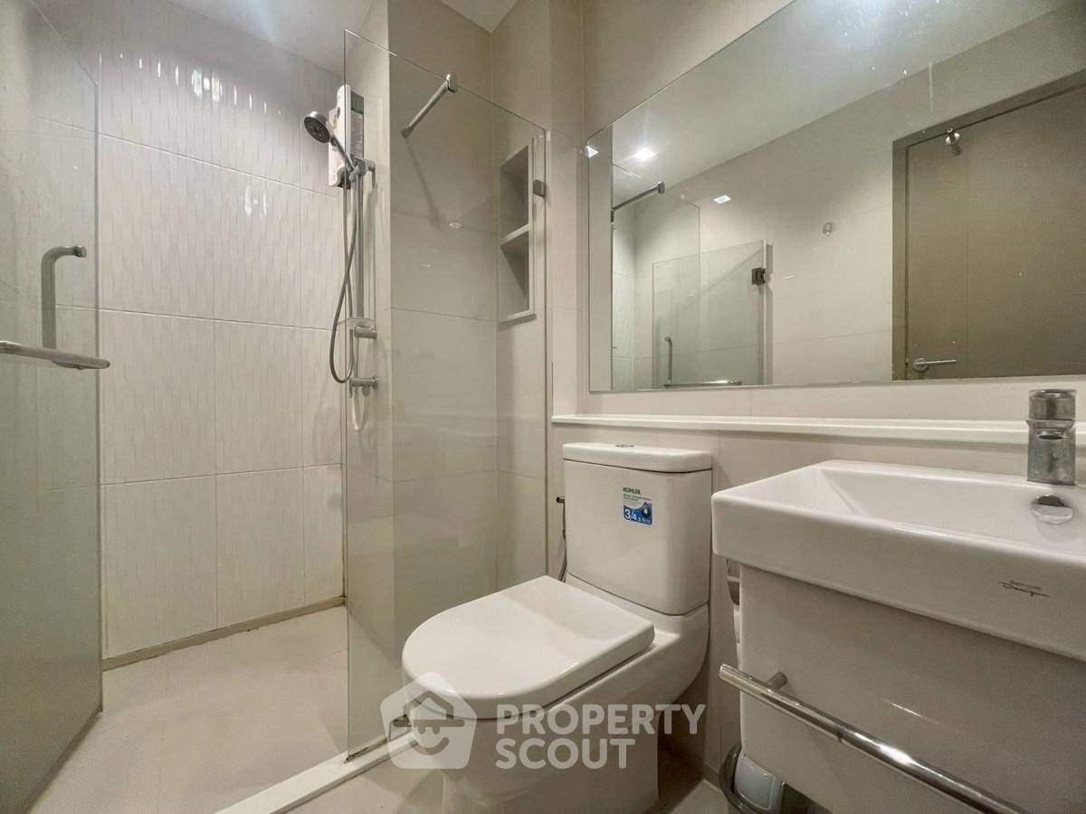 picture High-Floor 1-BR 33 Sqm At Life Asoke Rama 9, MRT Phra Ram 9 (ID 2753558) - 6/7