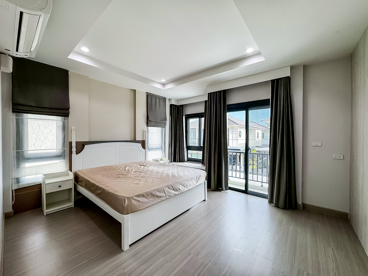 รูป House for Sale Thung Klom East Pattaya Spacious Outdoor Area - รูปที่ 19/25