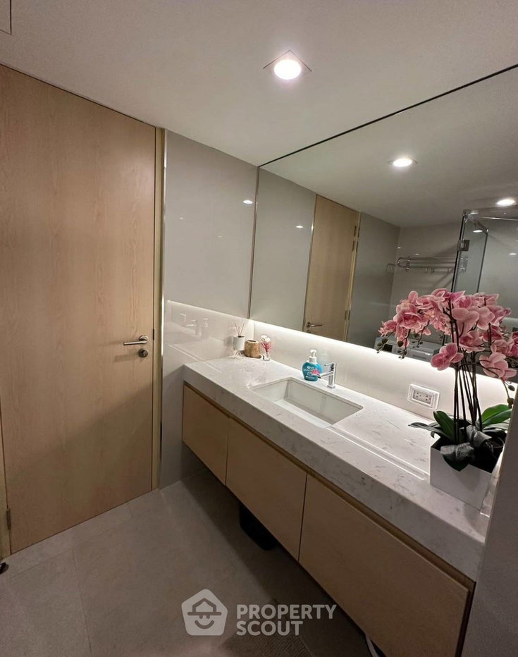 picture High-Floor 3-BR 113 Sqm For Sale, Silom Suite Condo Near BTS Saint Louis (60m) (ID 1434319) - 8/10