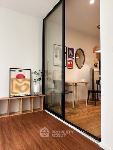 picture Studio Condo at Noble Ploenchit near BTS Phloen Chit (ID 2532611) - 3/14