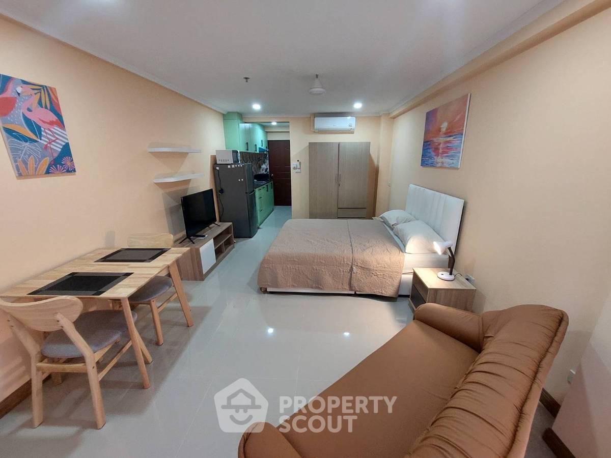 รูป คอนโด 1 ห้องนอน โครงการ ริมหาด จอมเทียน คอนโดมิเนียม เอ ใกล้หาดจอมเทียน (ID 2396916) - รูปที่ 1/18