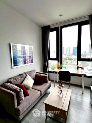 Condos for rent : 1-BR Condo At XT Ekkamai, High-Floor 16, Near BTS Thong Lor (ID 2762804)
