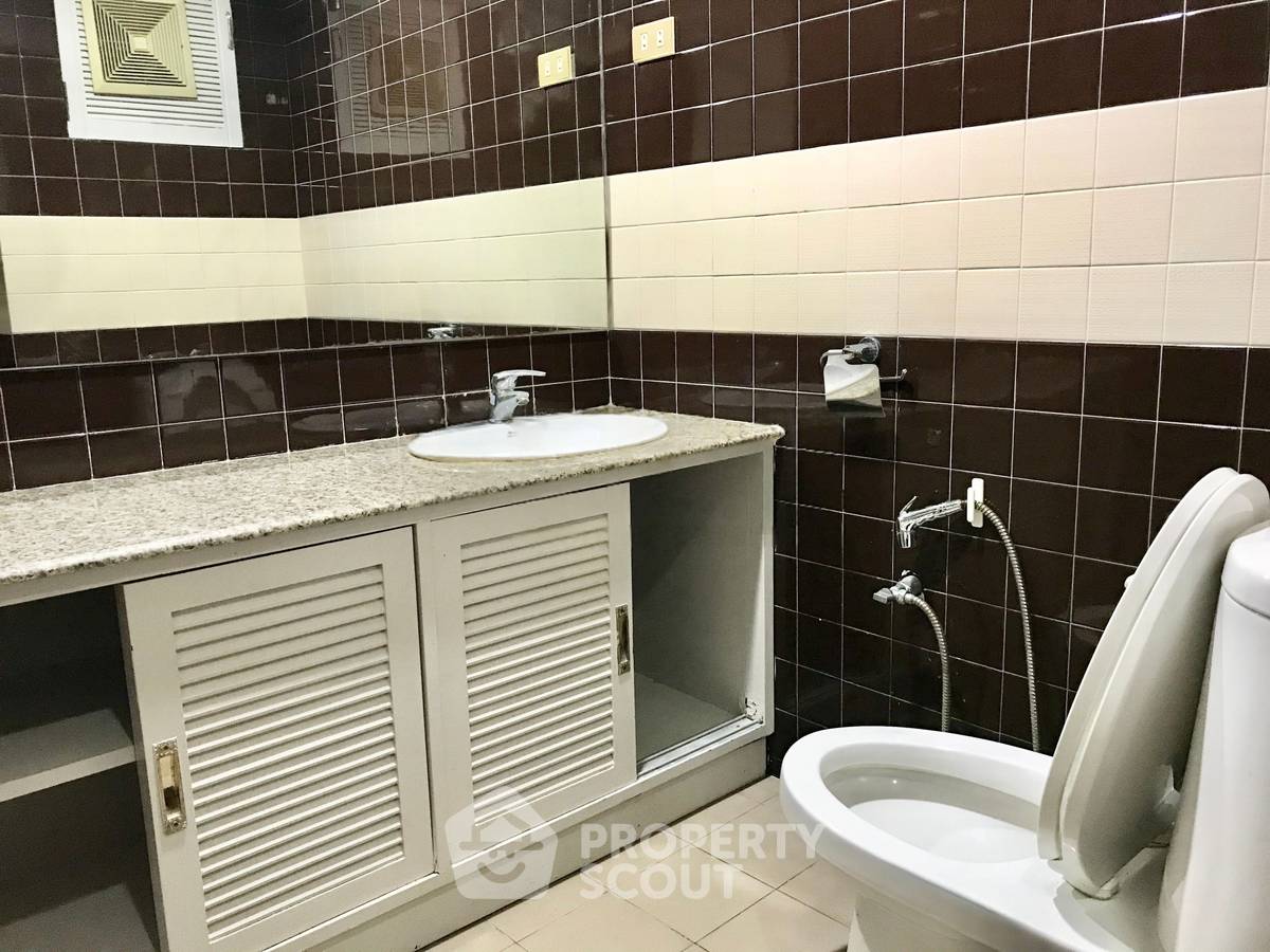 รูป คอนโด 2-ห้องนอน ที่ เดอะ เฮอริเทจ คอนโดมิเนียม ใกล้ BTS นานา (ID 2733577) - รูปที่ 6/6
