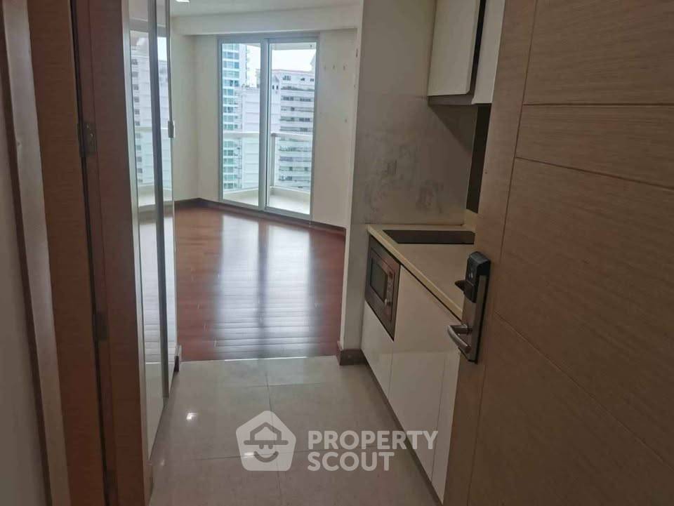 รูป คอนโด 1 ห้องนอน The Palm - Wongamart Beach ชั้น 23 ขนาด 32 ตร.ม. (ID 1969459) - รูปที่ 1/10