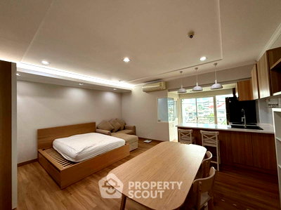 Condos for rent : 1-BR Condo at Flawless Sathorn Residence near BTS Surasak (ID 1929746)