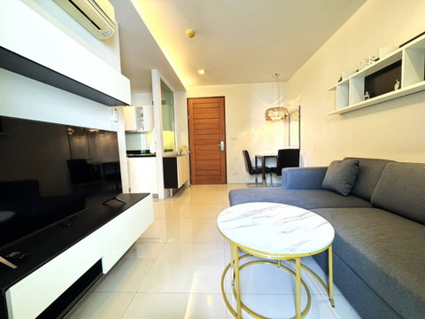 ð LineID: @RizzEstate (With@) |ð Beverly 33ðâĒ BTS PhromPhrong âĒ Fully Furnished âĒ Ready to Move In