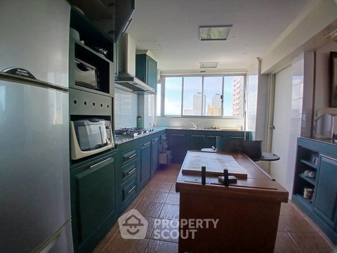 คอนโด 4 ห้องนอน 250 ตร.ม. ขาย The Royal Princess Condo โซนหนองแก (ID 1560289)