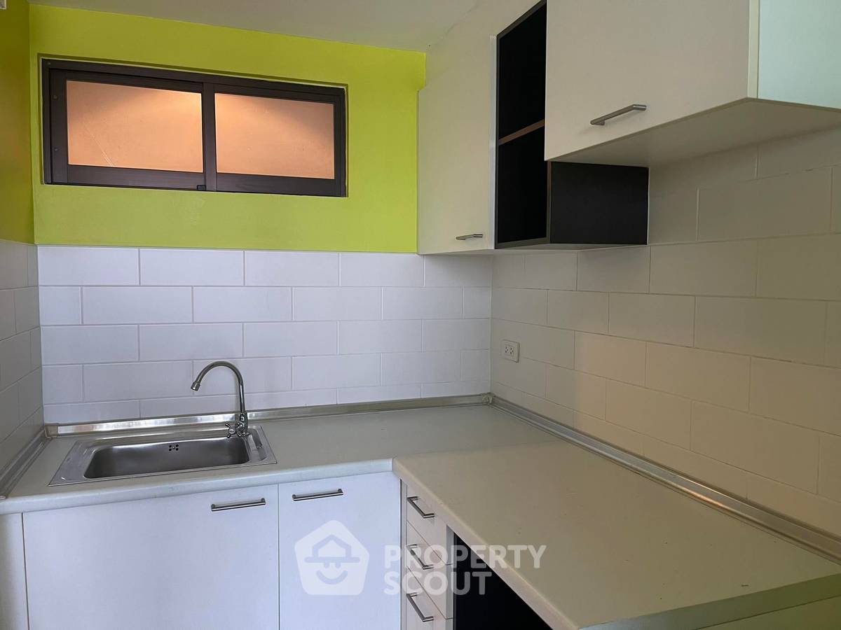 picture 1-BR Condo at Lumpini Place Narathiwat-Chaopraya close to Phra Ram 3 (ID 1086746) - 7/11
