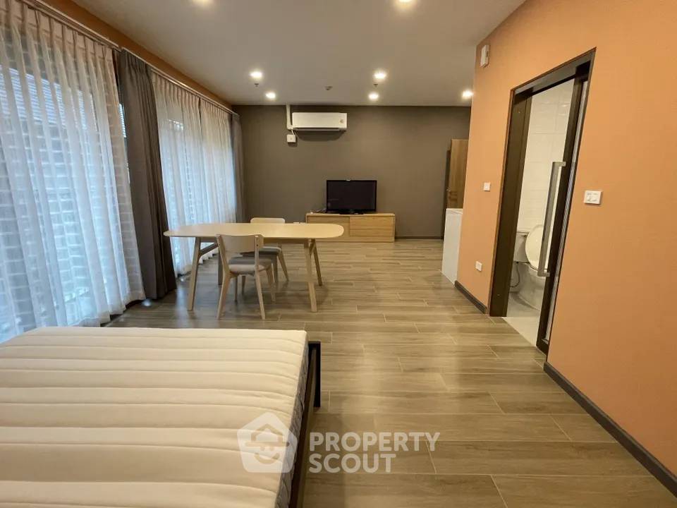picture Studio Condo at Noble Solo close to Thong Lo (ID 2915803) - 3/6