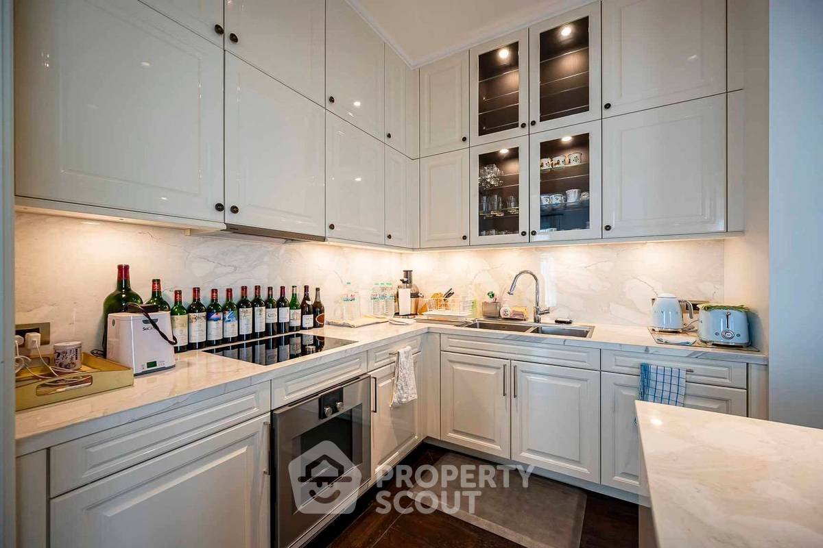 picture 3-BR Condo at 98 Wireless near BTS Phloen Chit (ID 2708869) - 11/18
