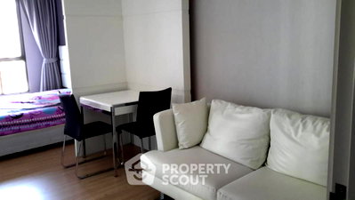Condos for sale : 1-BR Condo at Urbano Absolute near BTS Krung Thon Buri (ID 511704)