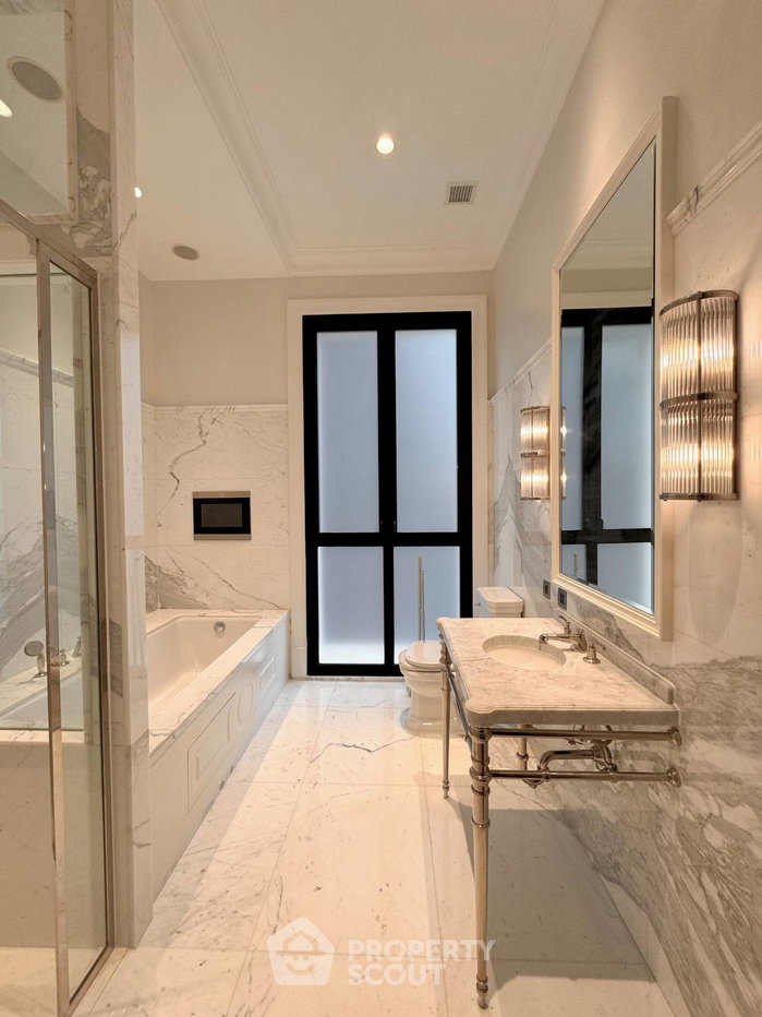picture 2-BR Condo at 98 Wireless near BTS Phloen Chit (ID 2718884) - 2/16