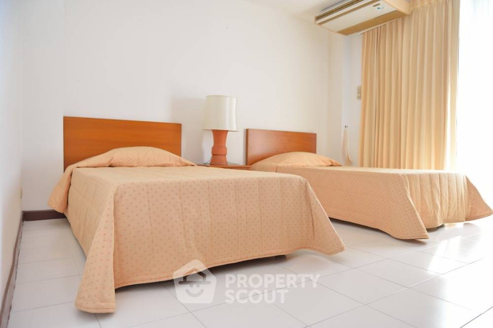 picture 2-BR Condo at Rama Harbour View Condominium in Surasak (ID 1437812) - 10/17