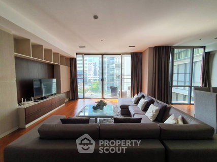 รูปภาพ 3-BR Condo at Domus Condominium near BTS Asok (ID 2084008)