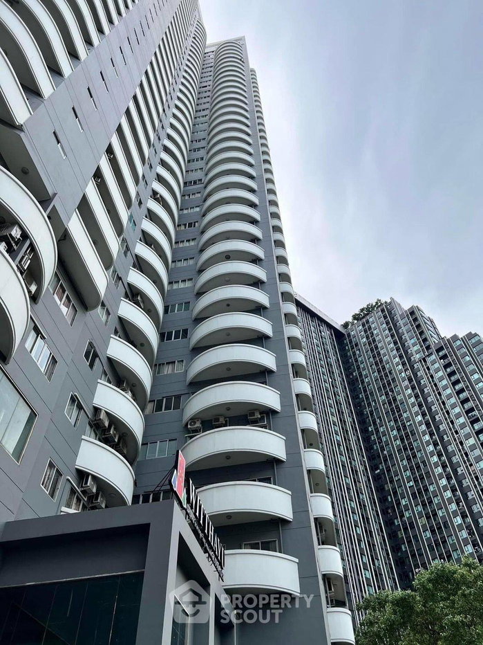 รูป คอนโด 3-ห้องนอน ที่ วิทยุ คอมเพล็กซ์ คอนโดมิเนียม ใกล้ BTS เพลินจิต (ID 1926731) - รูปที่ 17/18
