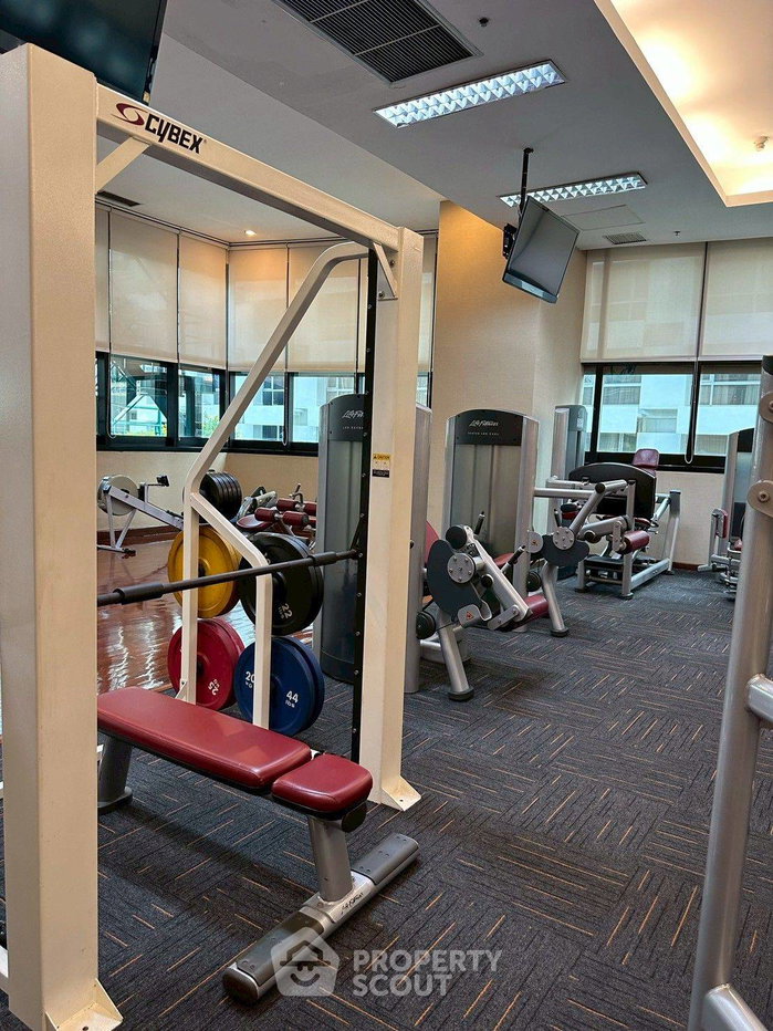 รูป คอนโด 2-ห้องนอน ที่ เพรซิเดนท์ เพลส ใกล้ BTS ชิดลม (ID 2353592) - รูปที่ 10/22