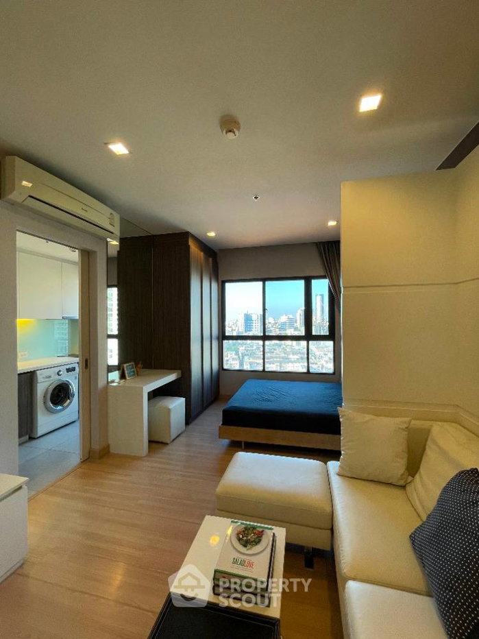 picture 1-BR Condo at Urbano Absolute near BTS Krung Thon Buri (ID 404206) - 4/12