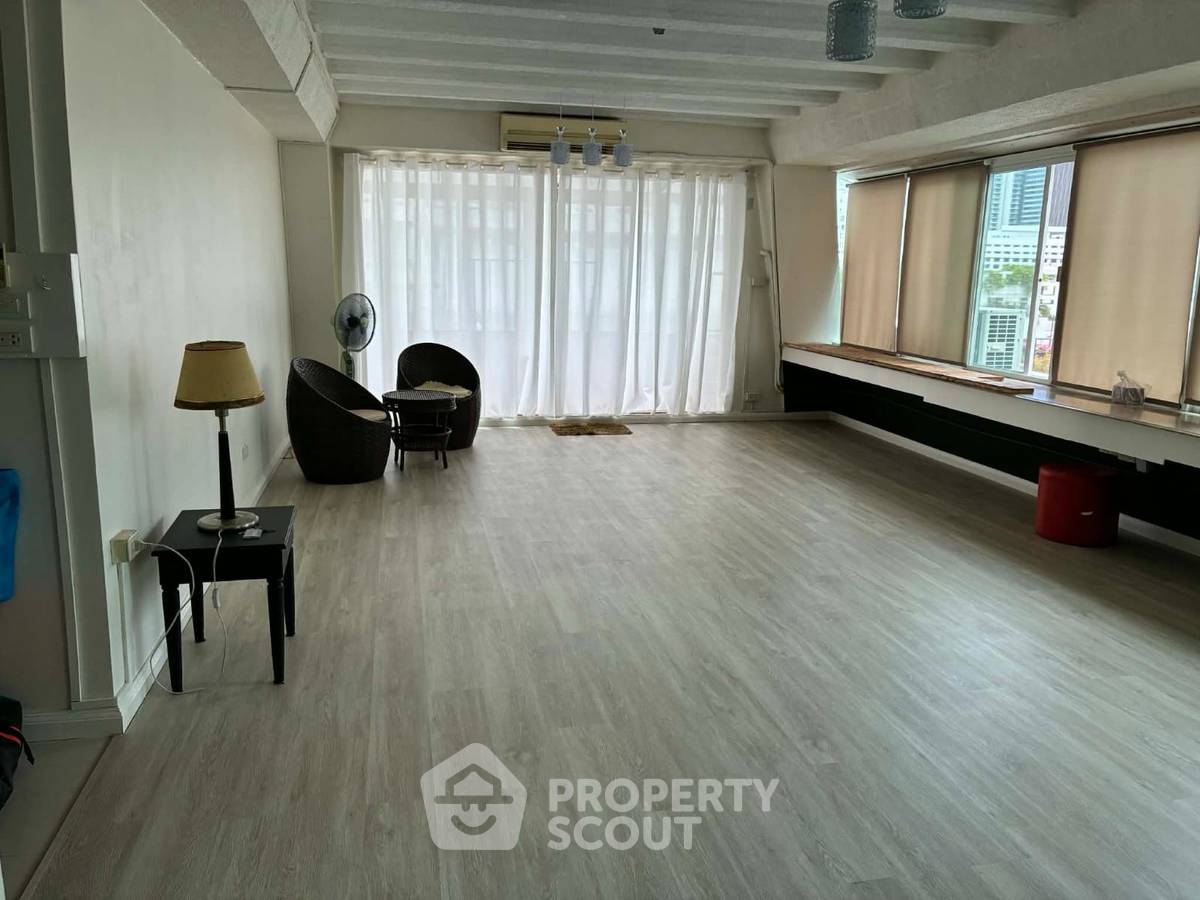 picture 2-BR Condo at Diamond Tower Condominium near BTS Chong Nonsi (ID 2956748) - 1/12