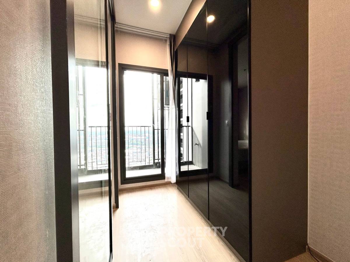 รูป คอนโด 1-ห้องนอน ที่ ไลฟ์ พระราม 4 - อโศก ใกล้ MRT ศูนย์การประชุมแห่งชาติสิริกิติ์ (ID 2035260) - รูปที่ 3/6