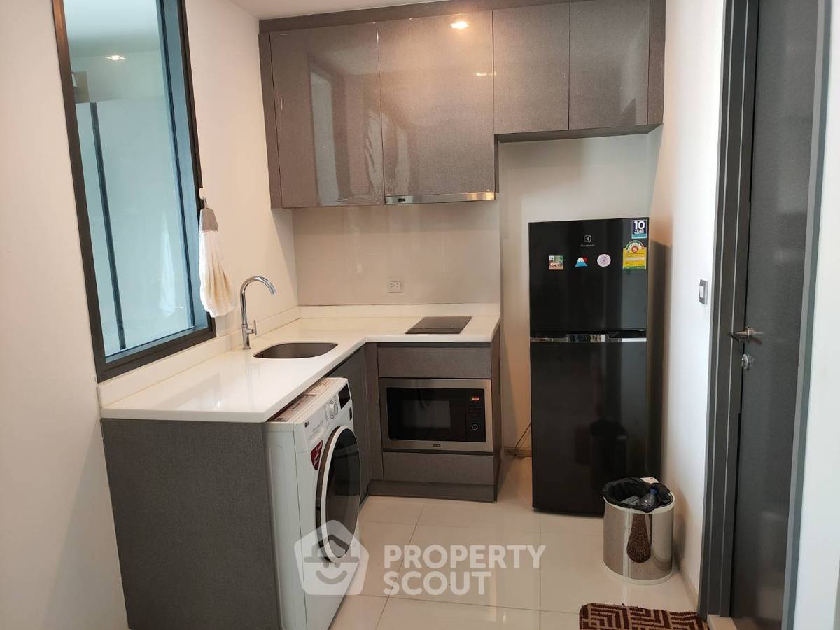 picture Studio Condo at Rhythm Rangnam near BTS Victory Monument (ID 2735418) - 2/12