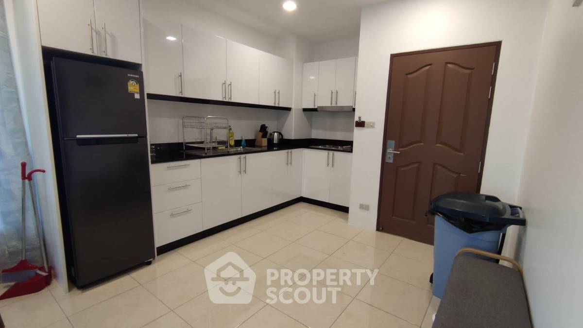 picture 3-BR Condo at Nordic Park Hill close to Phratamnak (ID 1798402) - 7/19