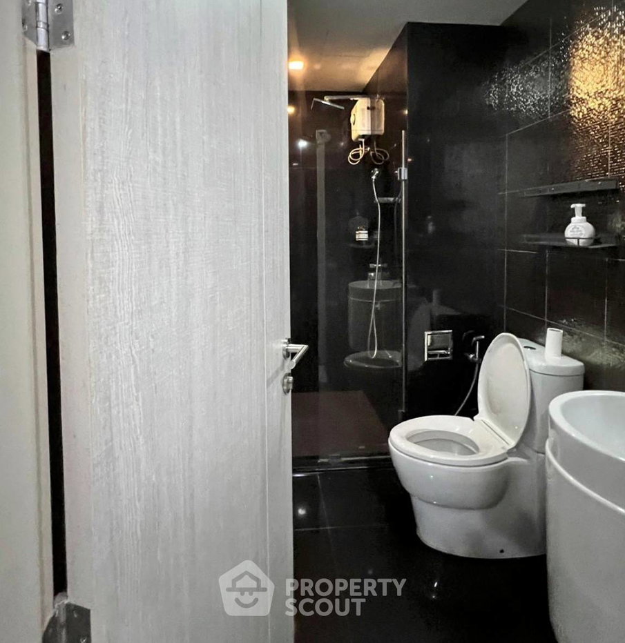 รูป คอนโด 1-ห้องนอน ที่ ริทึ่ม สุขุมวิท 36-38 ใกล้ BTS ทองหล่อ (ID 2729479) - รูปที่ 3/5
