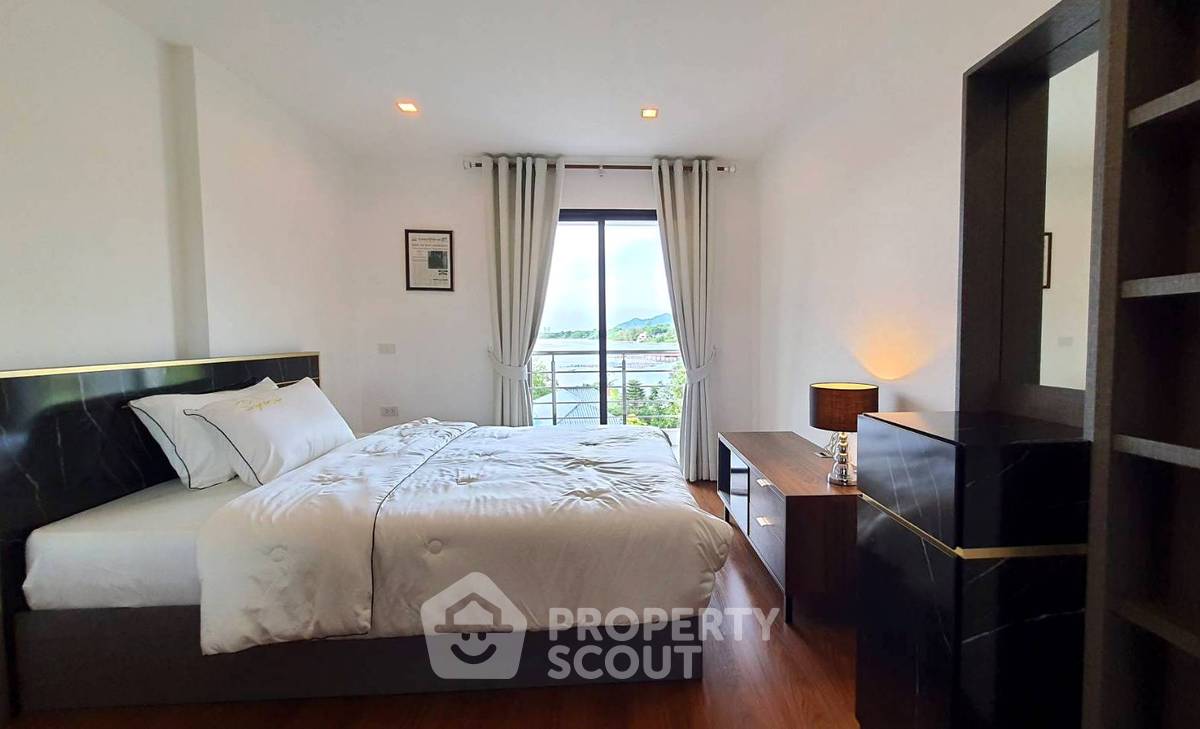 picture Pet-Friendly 2-BR Condo For Sale, Golden Coast 2, Chon Buri (ID 2091516) - 7/7