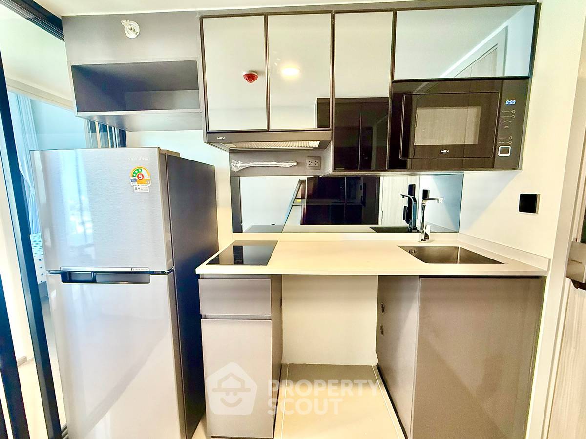 picture High-Floor 2-BR Condo, Park Origin Chula-Samyan, 16th Floor Near MRT Hua Lamphong (ID 2495201) - 8/17
