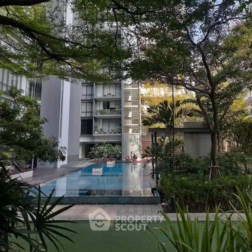 2-BR Condo at Domus Condominium near BTS Asok (ID 2719599)
