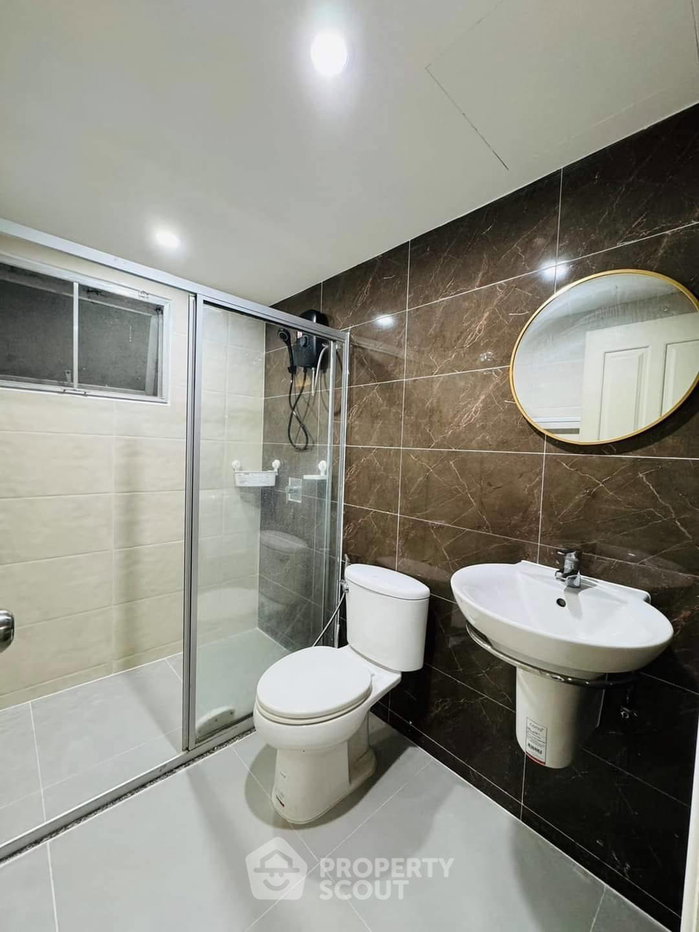 picture 1-BR Condo, Supalai Park Ratchayothin, 10th Floor Near BTS Ratchayothin (ID 1466802) - 6/6