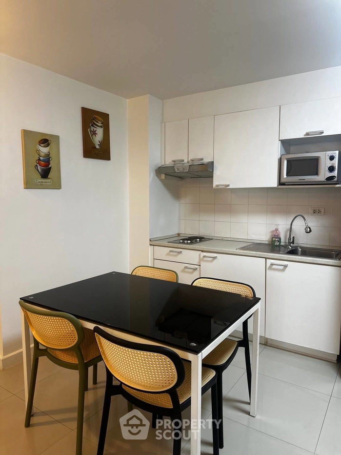 picture 2-BR Condo at The Clover Thonglor Residence near BTS Thong Lor (ID 2681047) - 3/7