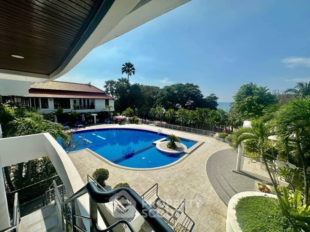 picture 2-BR Condo At Baan Haad Uthong, 21st-Floor 245 Sqm (Phratamnak) (ID 2068951) - 17/20