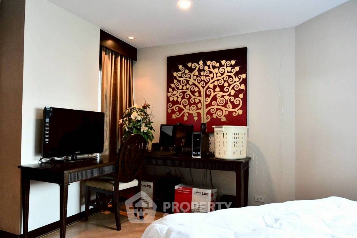 picture 3-BR Condo at Sathorn Gardens near MRT Si Lom (ID 2827925) - 17/26