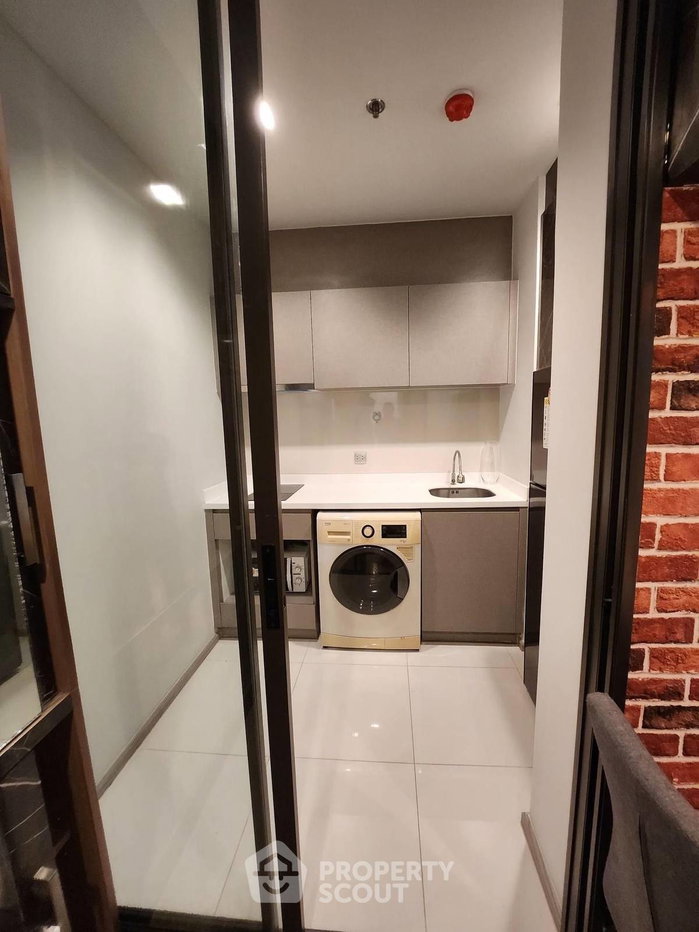 picture 1-BR Condo at Life Asoke - Rama 9 near MRT Phra Ram 9 (ID 1465222) - 6/15