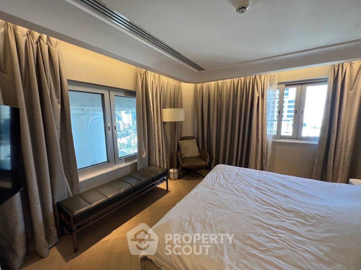 รูป คอนโด 3-ห้องนอน ที่ เลอ รัฟฟิเน่ สุขุมวิท 24 คอนโดมิเนียม ใกล้ BTS พร้อมพงษ์ (ID 2284459) - รูปที่ 12/17