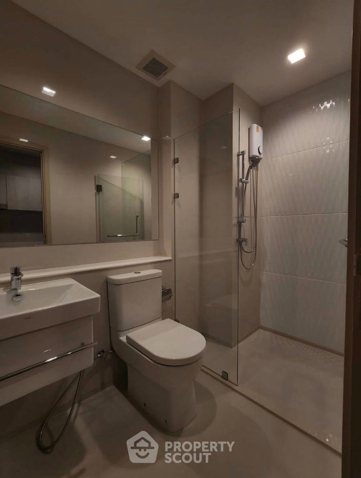 picture Studio Condo at Life One Wireless near BTS Phloen Chit (ID 2766794) - 7/16